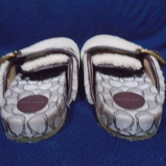Coach Close Toe Women's Shearling Sherpa slippers Size 9 - Picture 2 of 6